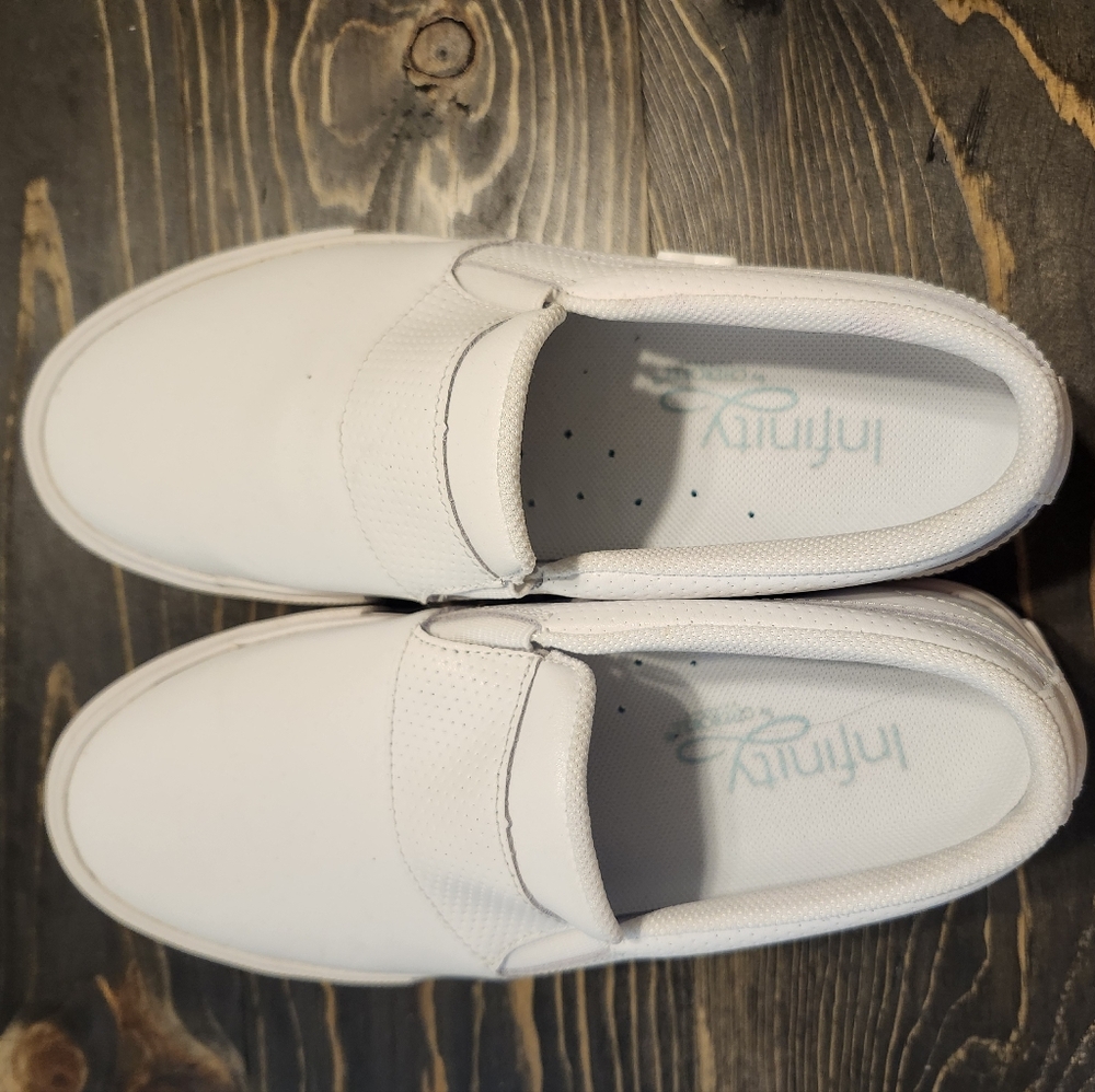 Nursing shoes